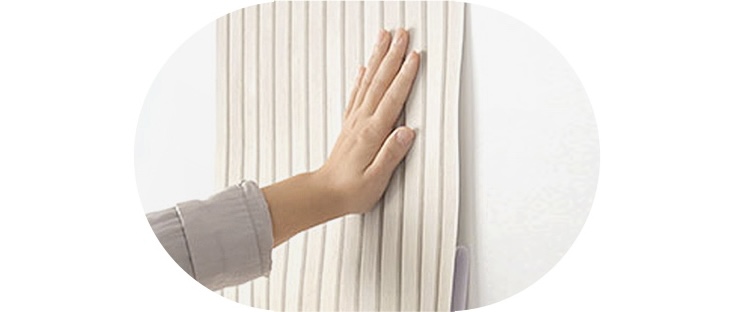 How long does Honpo's pre-glued wallpaper last?